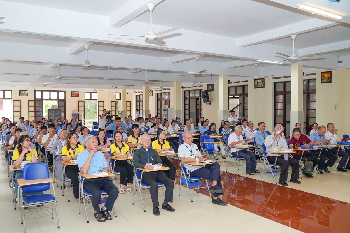 Giáo phận Qui Nhơn: Tọa đàm về di sản Sấm Truyền ca (1670) của linh mục Lữ Y Đoan (1608-1678)