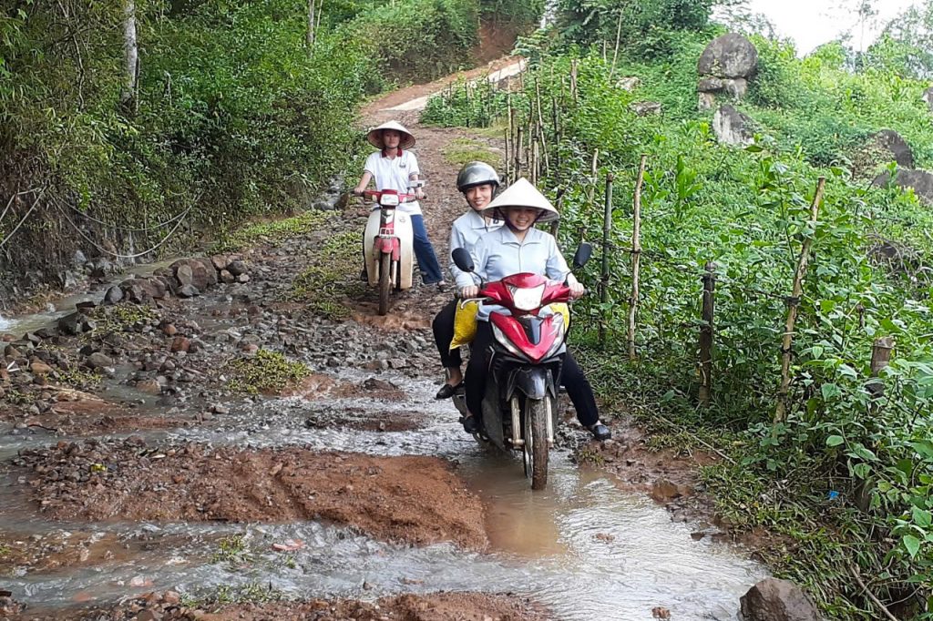 Chị em cộng đoàn Mến Thánh Giá Mường Riệc với những bước chân truyền giáo