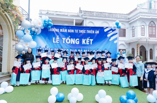 Trường Mầm Non Tư Thục Thiên Ân – Cộng đoàn Mến Thánh Giá Hà Hồi tổ chức Lễ Tổng Kết Năm Học 2024-2025