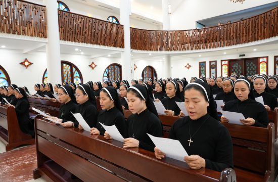 Học viện Dòng Mến Thánh Giá Hà Nội: Tĩnh tâm và tuyên lại lời khấn dòng